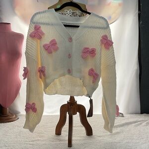 ROMWE White Cropped Knit Cardigan with Pink Bow Appliqués